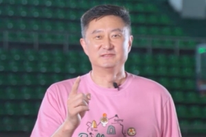 杜锋邀请你报考华师：昔日带队依赖经验，如今学心理学提升沟通效能