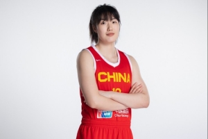 罗欣棫表示：自己体能显著提升，身体变得更加强壮，女篮的训练氛围相当融洽