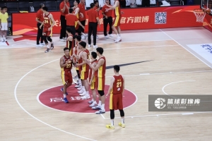 中国男篮面临决战!媒体人呼吁:全力发挥边线和篮板优势!